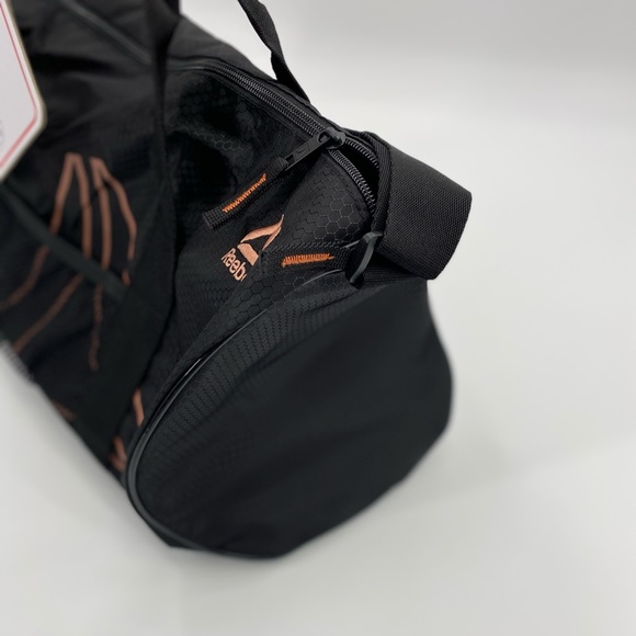 Reebox Plyo Duffle Bag Size Small Black/Rose Gold - Picture 4 of 9
